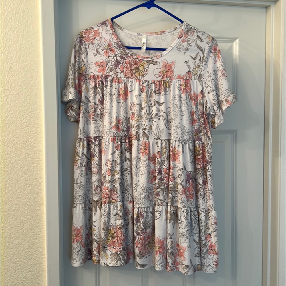 Flower top by Celeste